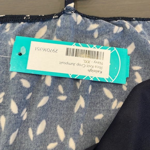 Spaghetti strap jumpsuit - Picture 4 of 6